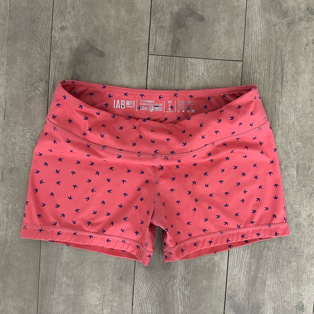 IAB MFG Sacramento Women’s sz 8 Athletic Pull on Booty Shorts